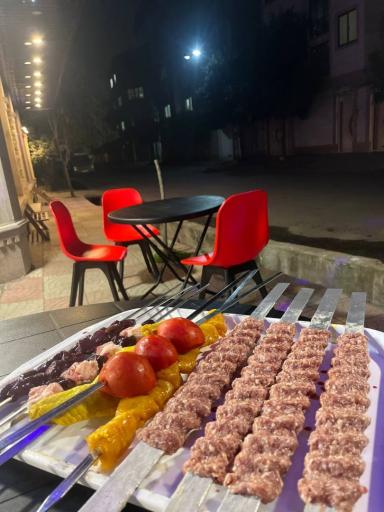 عکس 4 — کبابی حاج حسن