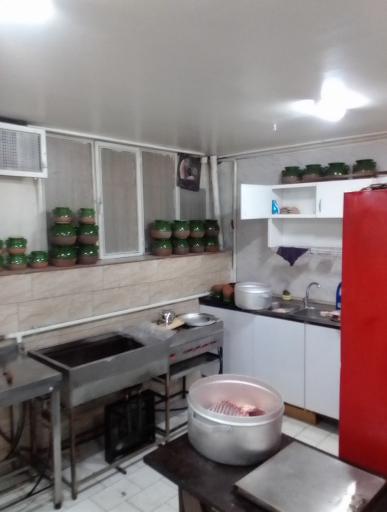 عکس 3 — چایخانه و دیزی سرای حیدر بابا رودکی