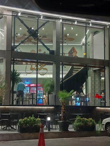 مطعم لاری شعبه ۳