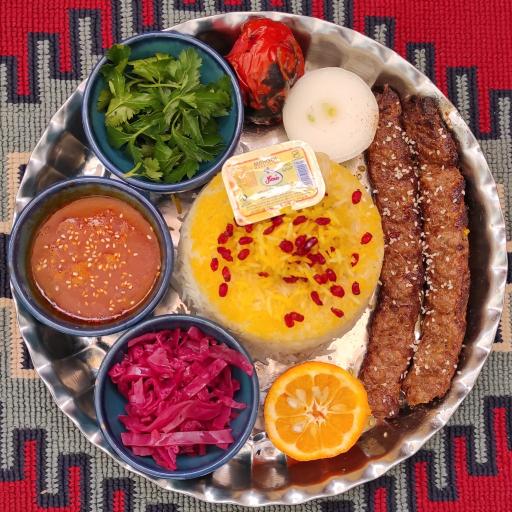 عکس 8 — رستوران و سفره خانه سنتی دلنشین