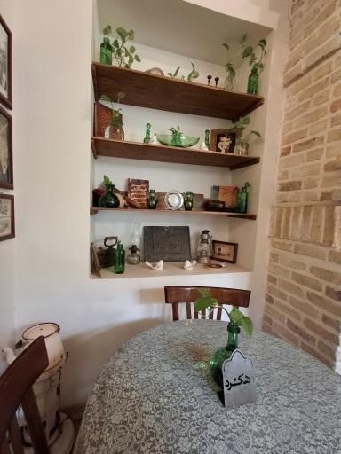 عکس 7 — کافه رستوران خانه گلسرخی