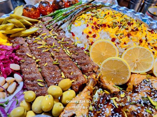 عکس 3 — رستوران مادر