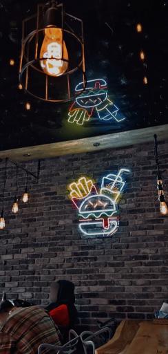 عکس 2 — شاهین برگر