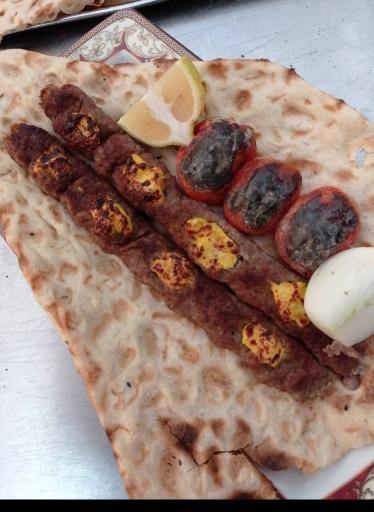 عکس 2 — کباب و بریانی تک گل سرخ