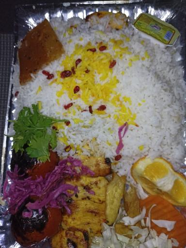 عکس 2 — تهیه غذا طاها