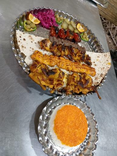 عکس 2 — باغ رستوران باغچه بهشت