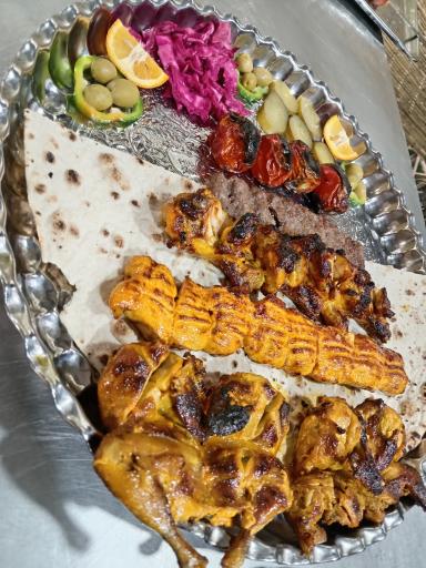 عکس 3 — باغ رستوران باغچه بهشت
