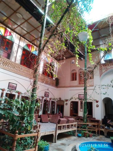 عکس 2 — سفره خانه سنتی مظفری