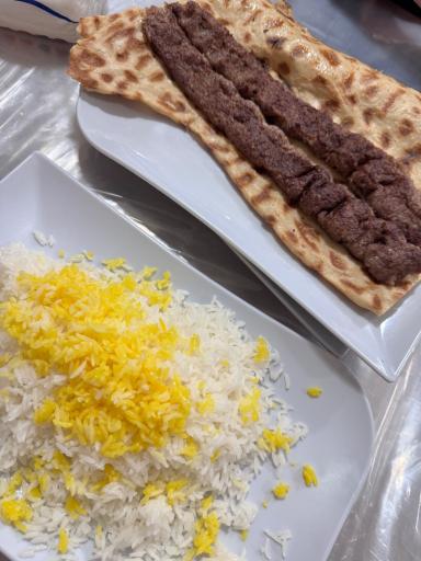 عکس 2 — کبابسرای پدیده گلپا