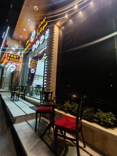 عکس 4 — فست فود بمب مزه منصوری