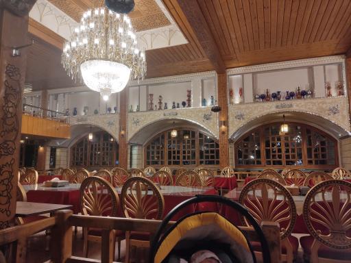 عکس 1 — رستوران سه کاج