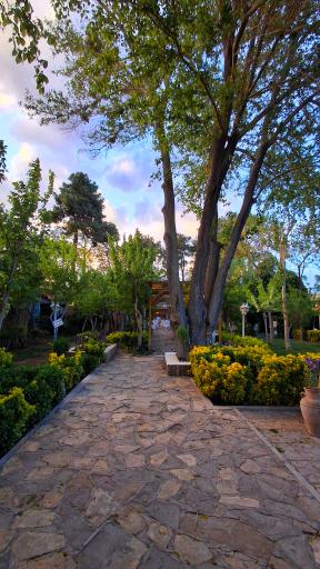 عکس 9 — رستوران سه کاج