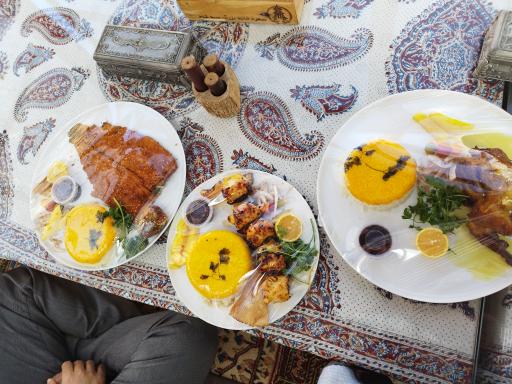 عکس 4 — رستوران سه کاج