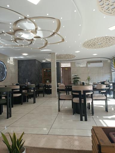 عکس 3 — رستوران حاج علی