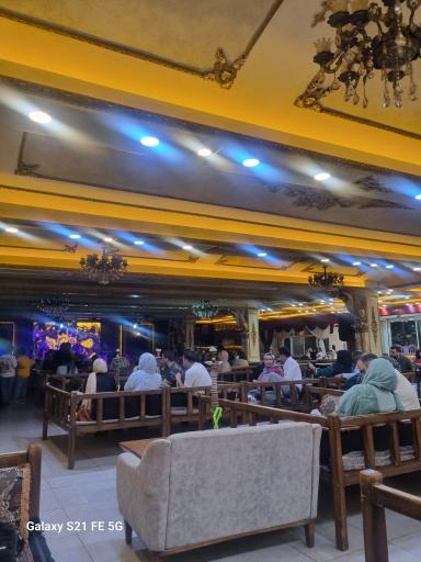 عکس 3 — باغ رستوران عمارت شبستان