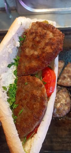 عکس 3 — ساندویچی محله