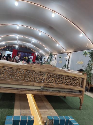 عکس 1 — باغ رستوران عمارت امیر