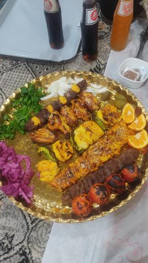 عکس 2 — باغ رستوران عمارت امیر