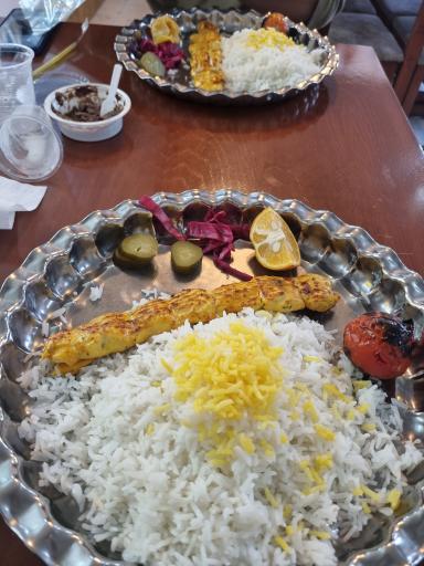 عکس 2 — رستوران اکرمی