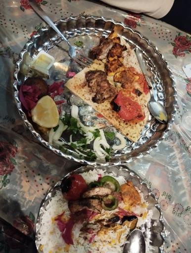 عکس 6 — باغ رستوران خوش نشین
