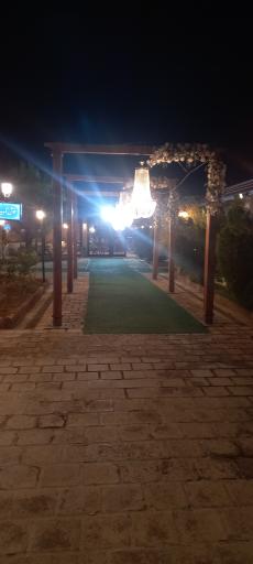 عکس 2 — باغ رستوران نایب