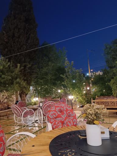 باغ رستوران ایرونی