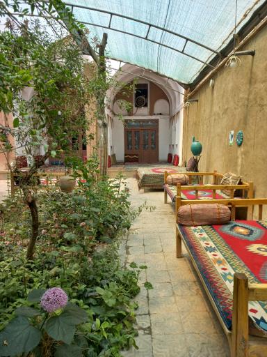 عکس 3 — کباب سرای بلند بالا