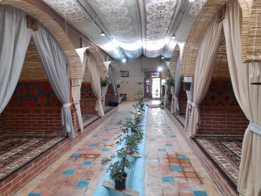 عکس 1 — سفره خانه سنتی صاحب دلان