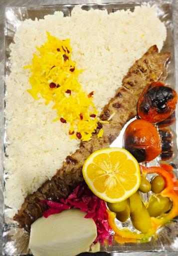 عکس 3 — سفره خانه سنتی صاحب دلان