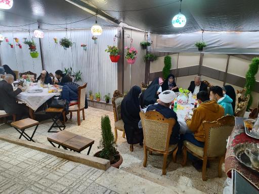 عکس 4 — رستوران بزرگ ۳۳ پل
