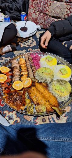 عکس 2 — رستوران سنتی سیمرغ (بام سبز)