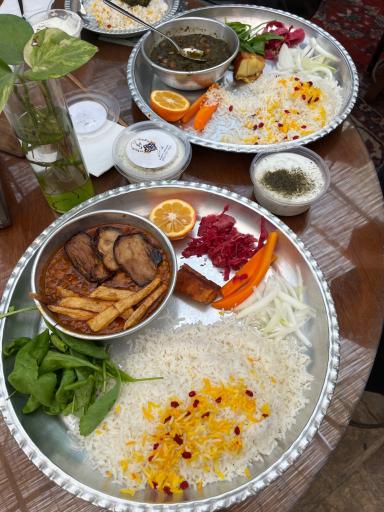 عکس 2 — رستوران سنتی سوگلی