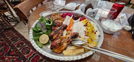 عکس 7 — رستوران سنتی سوگلی