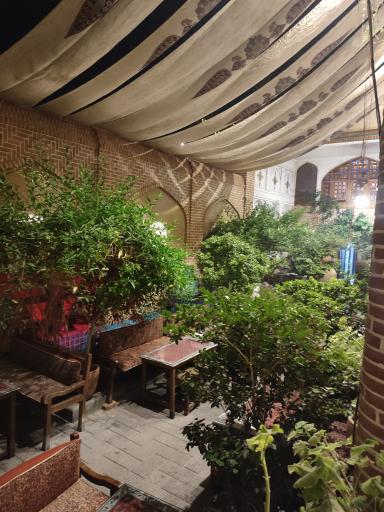 عکس 8 — رستوران سنتی ترنج