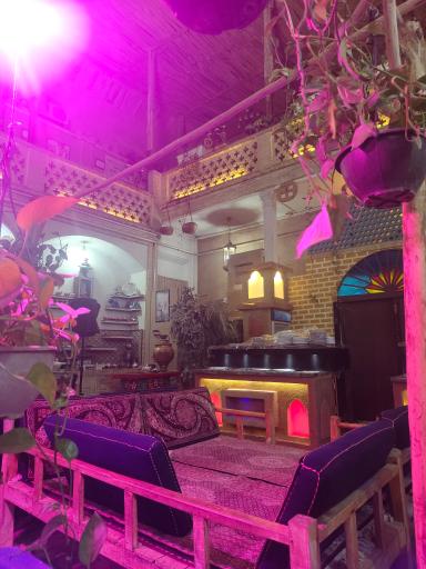 عکس 10 — رستوران و سفره خانه سنتی و تاریخی عباسی