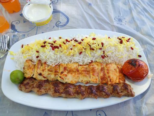 عکس 3 — کبابسرای دهکده