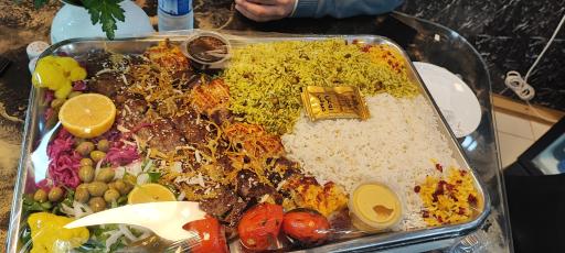 عکس 4 — رستوران رئیسی