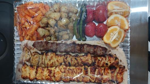 عکس 2 — غذای بیرون بر نائین