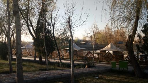 عکس 2 — سفره خانه سنتی ساحلی