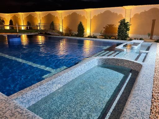 عکس 2 — عمارت باغ ملک