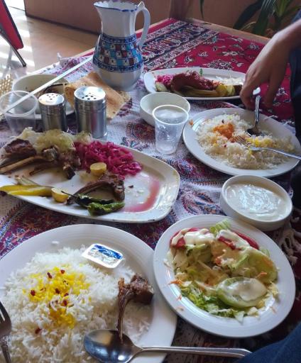 عکس 6 — رستوران صادقی