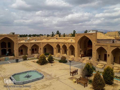 عکس 3 — رستوران و هتل کاروانسرای عباسی