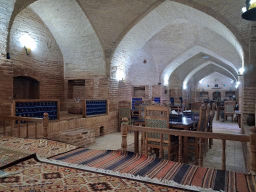 عکس 6 — رستوران و هتل کاروانسرای عباسی