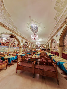 عکس 8 — رستوران سنتی عالی قاپو
