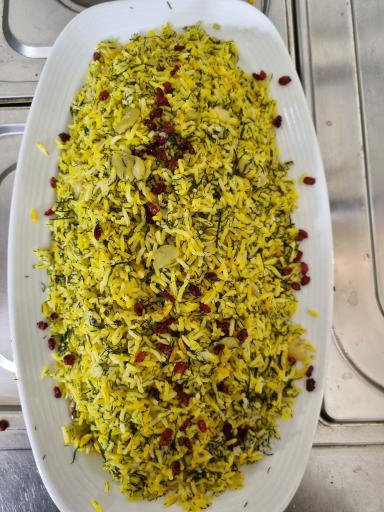عکس 3 — تهیه غذای کماجدون