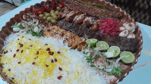 عکس 3 — رستوران باغ حوض