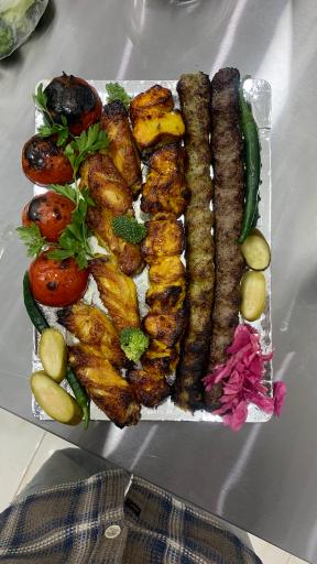 عکس 2 — آشپزخانه کاج