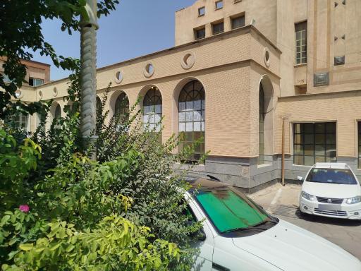عکس 10 — مهمانسرای خانه کارگر اصفهان