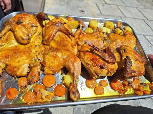 عکس 3 — مهمانسرا و سالن پرواز