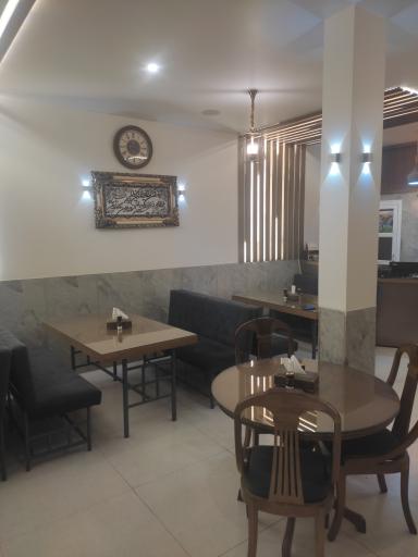 عکس 2 — رستوران فتوت